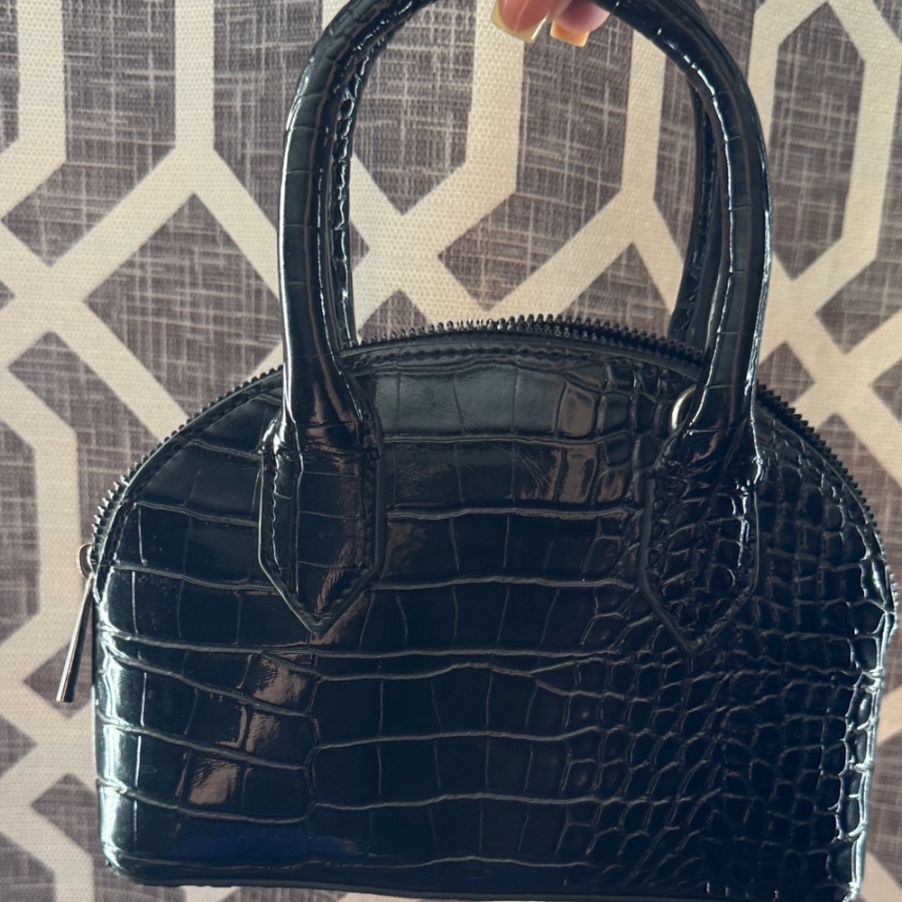 Elegant Black Crocodile-Embossed Handbag